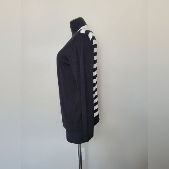 Debra DeRoo Cardigan Black White Striped Super Soft Preppy Academia Size Small - Picture 10 of 11